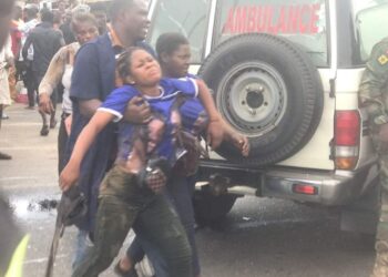 Truck Carrying Sales Ladies Overturns..Injuring them