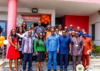 Energy Minister Visits Ghana Gas, Rallies Support for Efficiency in Operations