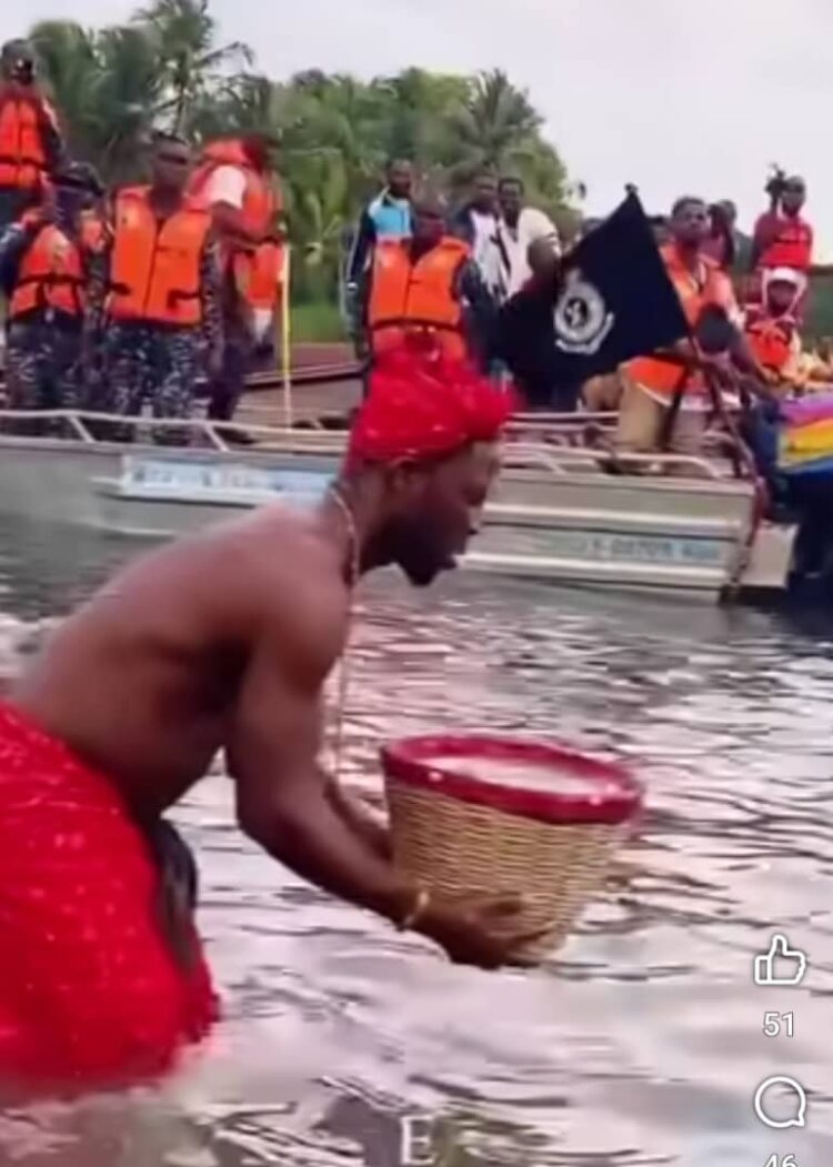 Ada Asafotufiami: Fetish Priest Fetches Water with Net Basket to the Amazement of Revelers