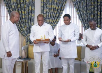 President Celebrates 67th Birthday with a Morning Devotion at his Residence